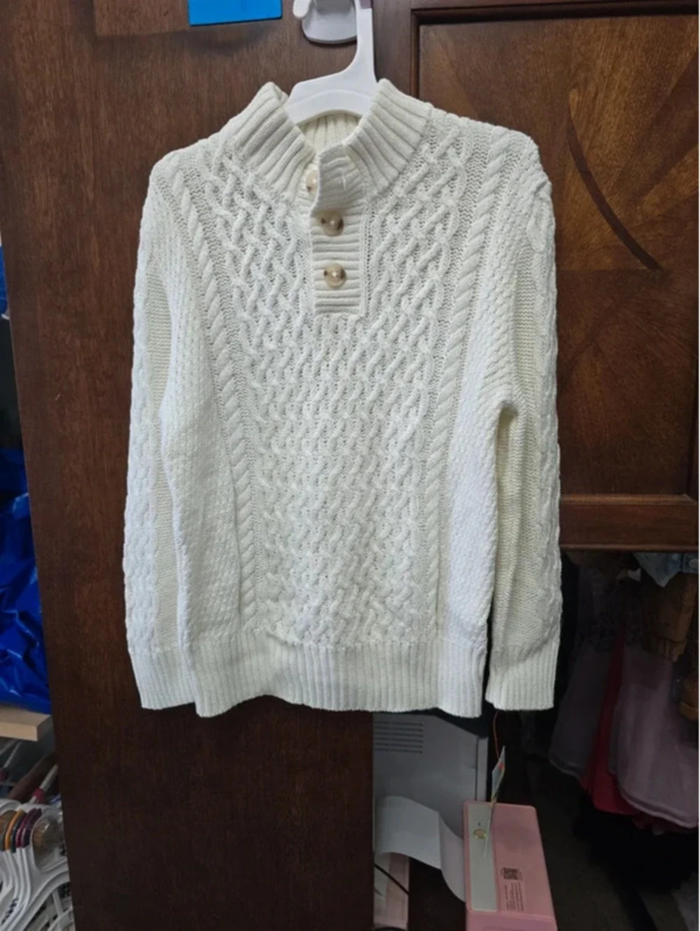 5t brand new sweater from target item 89G7